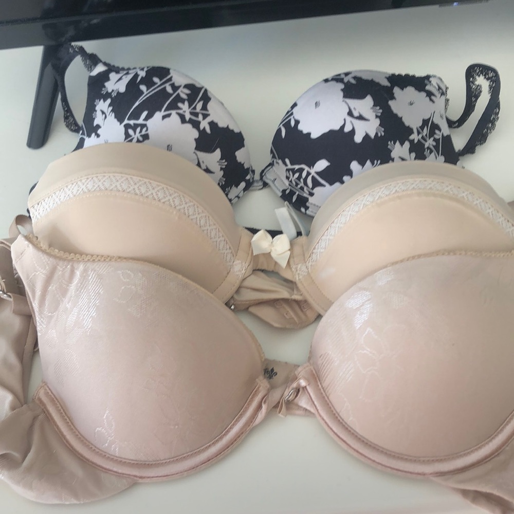 32A push up bras black slightly and tan never worn